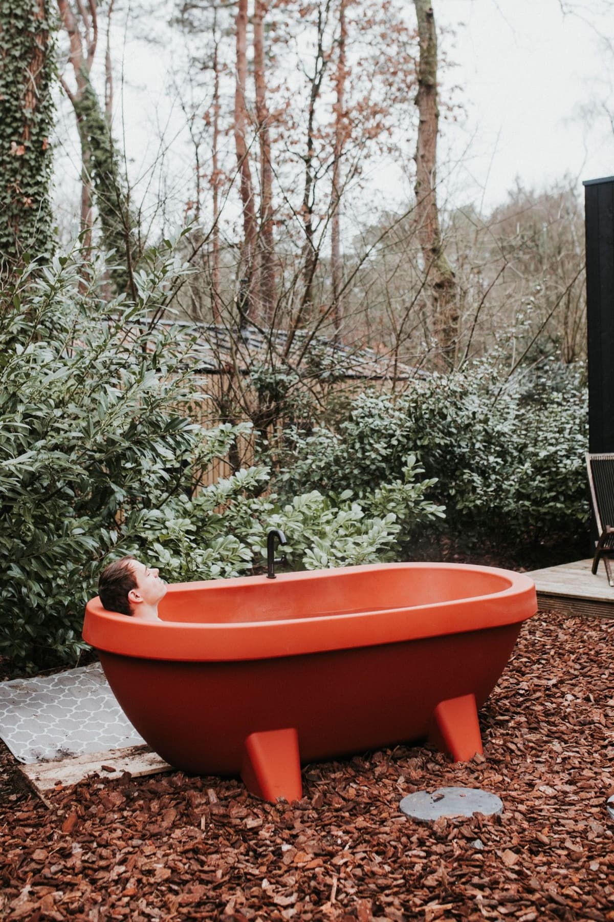 Garden and outdoor bathtub